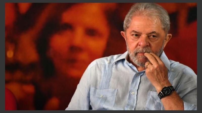 Lula fue condenado a 12 años y un mes detención, sentencia que cumple desde el sábado 7 de abril.