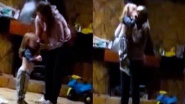 El video contiene imágenes sensibles de violencia al niño.