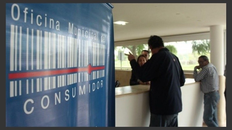 Recomiendan asesorarse en dependencias de la Oficina del Consumidor.