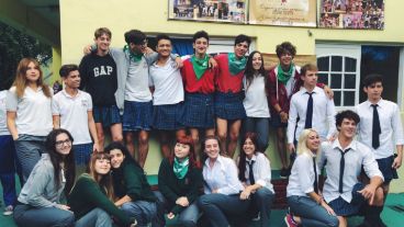 "El problema no es la ropa, el problema es la sociedad", escribió una de las alumnas en las redes sociales.