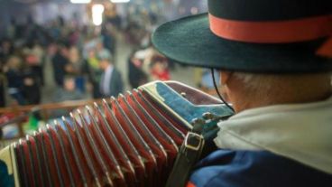 En caso de mal tiempo la actividad se reprograma para el domingo 22 de abril, a las 19.