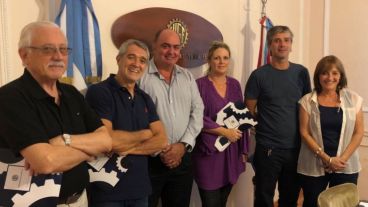 Las funcionarias santafesinas con los industriales.