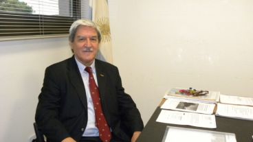 Rivarola es investigador superior y director del Conicet Rosario.