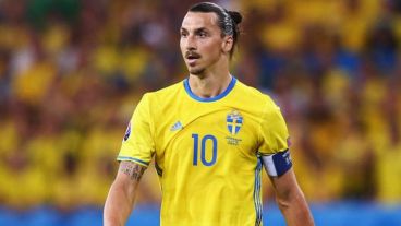 El goleador de 36 años se quedará sin Mundial.