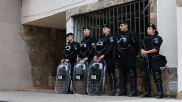 Personal de la PSA coordinó los allanamientos en la ciudad.