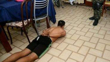 Uno de los detenidos por la PSA y las TOE.