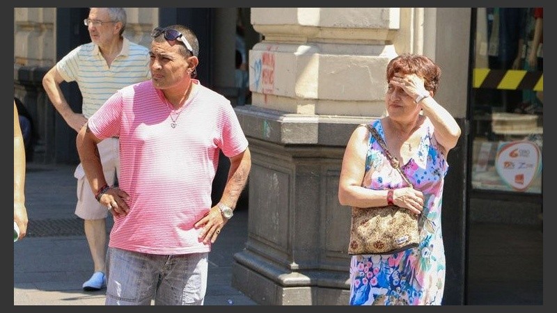 Calor en la ciudad a las puertas de mayo. 
