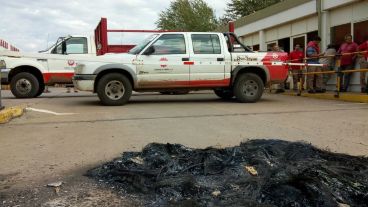 La planta sigue tomada, con los trabajadores durmiendo en el interior.