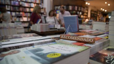 Las librerías se prepararon para recibir a buena cantidad de gente por la noche de este viernes.