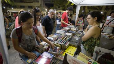 Los rosarinos dijeron presente una año más en "La noche de las librerías".