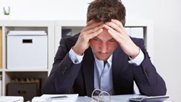 El agotamiento mental puede aparecer cuando se combinan varios problemas a la vez.