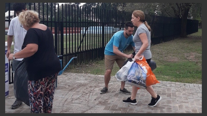 La gente colaboró con unas 6.000 prendas en total.