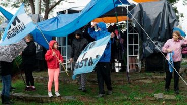 El mal tiempo no frenó a los ambientalistas.