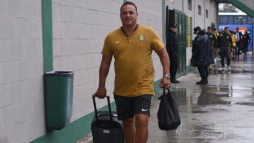 El técnico renunció tras la derrota ante Defensa.