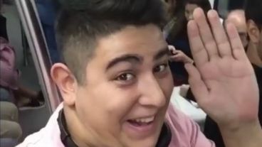 El joven tuvo el apoyo de sus seguidores y logró el pasaje a Rusia.