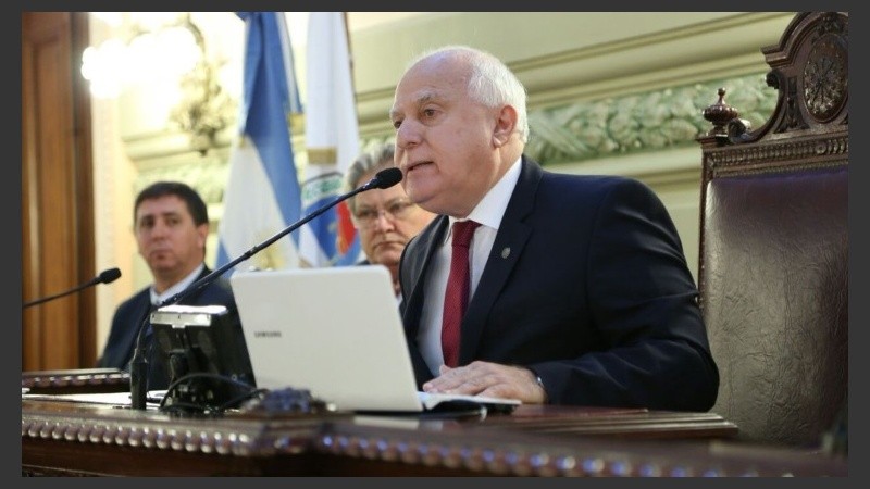 Lifschitz dando su discurso en la Legislatura este 1 de mayo. 