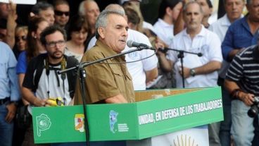 El triunviro de la CGT le pegó duro al gobierno este 1 de mayo.