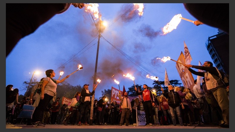 Marcha de las antorchas por María de los Ángeles París. 