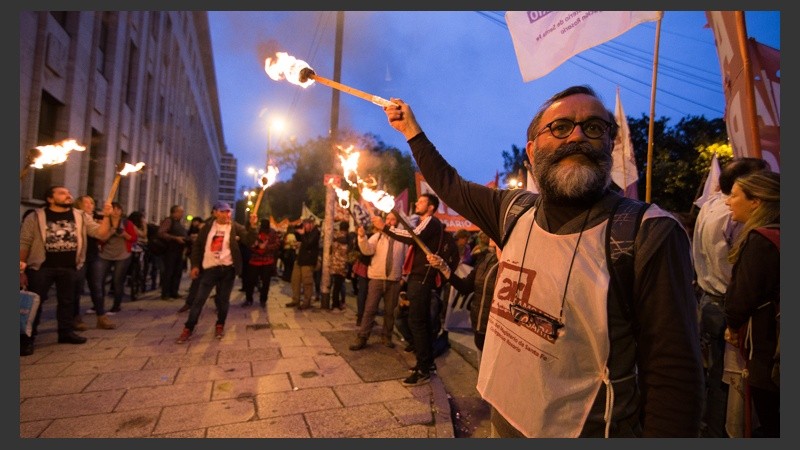 Marcha de las antorchas por María de los Ángeles París. 
