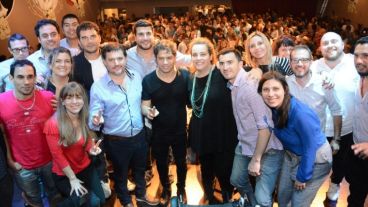 El ex ministro de Economía junto a los dirigentes locales de La Cámpora.