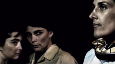 Actuan Eugenia Cozzi, Marilina Baroni y Cecilia Venier.