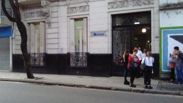 El hecho ocurrió en la cuadra donde está la sede de la Fiscalía provincial.