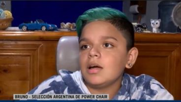 Bruno hace cuatro años que juega al fútbol y quiere seguir con su sueño.