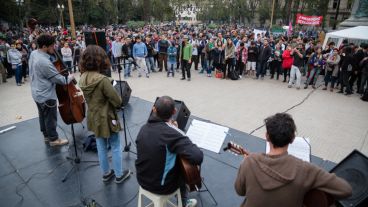 En plaza San Martín se realizó la convocatoria este sábado por la tarde.