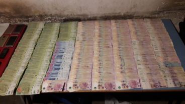 También se halló cocaína en uno de los lugares allanados.