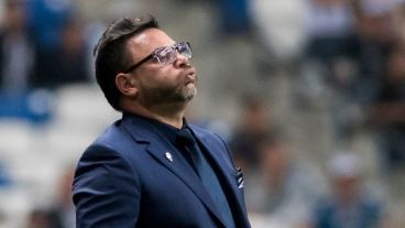 Mohamed deja el fútbol mexicano. ¿Se viene a Rosario?