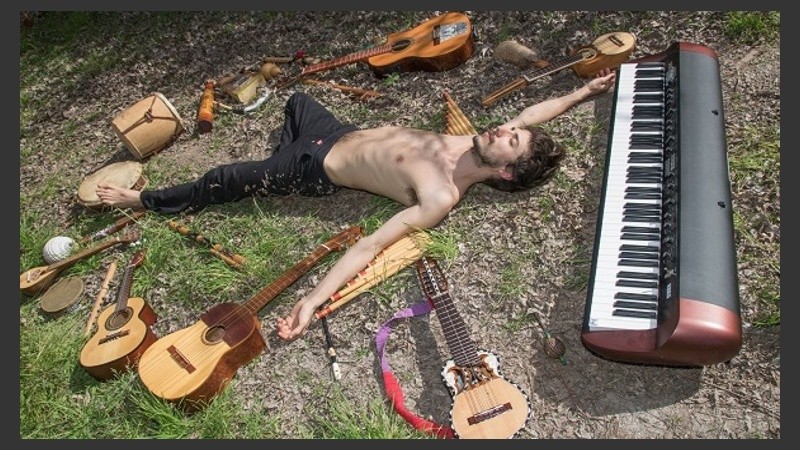 Pavani también viaja de instrumento en instrumento.