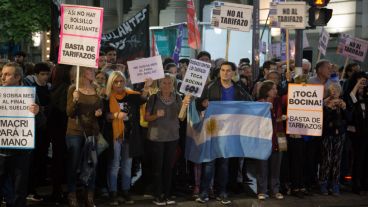 Rosarinos rechazaron el aumento en las tarifas.