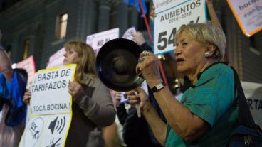 Rosarinos rechazaron el aumento en las tarifas.