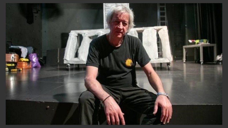 El director del grupo laboratorio El Rayo Misterioso.