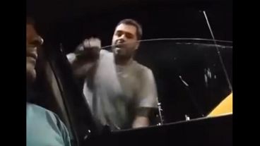 Lucas filmó una agresión y reinstaló el tema de la mafia de taxistas.