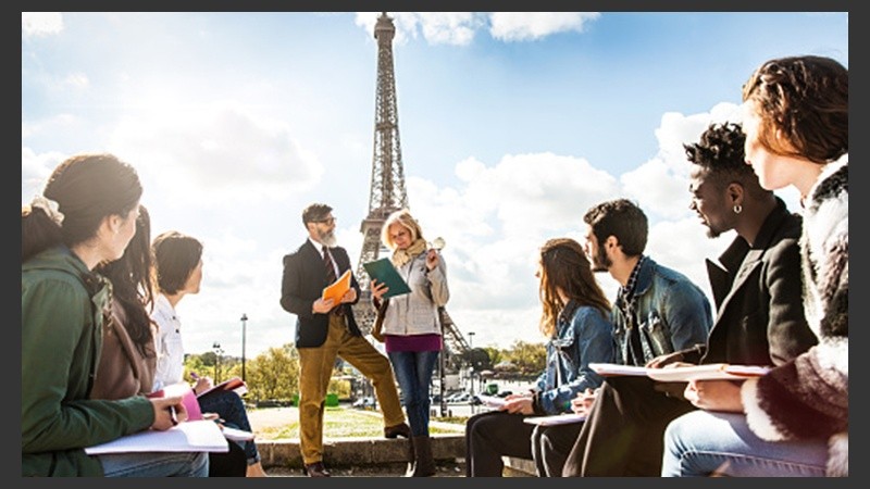 La escuela pública goza de prestigio y recibe al 80% de los alumnos en Francia.