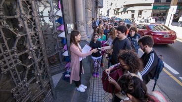 Desde temprano, los rosarinos empezaron a recorrer los más de 77 edificios abiertos.