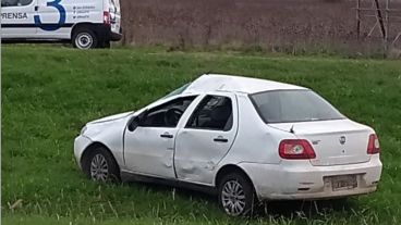 El remis terminó bastante dañado.