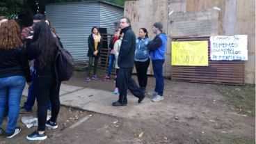 Los vecinos reclaman los títulos de sus casas.