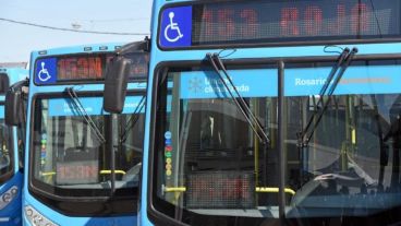 La situación investigada tuvo lugar a bordo de una unidad de la línea 153.