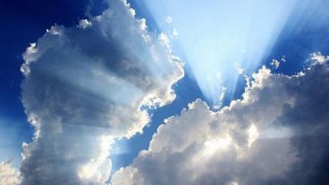 El sol tendrá que abrirse paso.