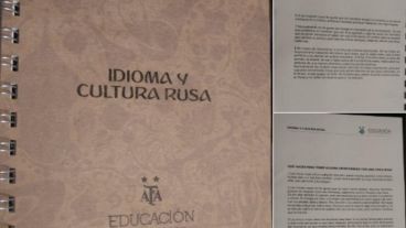 Las fotos del cuadernillo que desataron polémica.