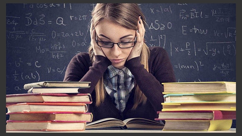 Ponerse a preparar un examen a último momento ocurre muy a menudo.