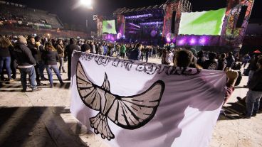 Desde temprano, fanáticos de todo el país llegaron al Coloso a disfrutar de la banda de Mataderos.