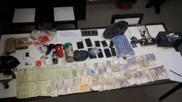 Los elementos incautados en el operativo.