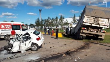 La escena del choque sobre la ruta 16.