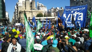 Movimiento Evita, la CCC y los Recolectores encabezaron el acto.