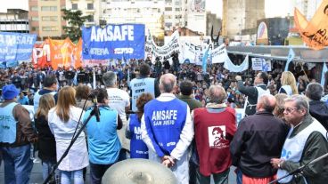 El acto central en Rosario fue en plaza Montenegro.