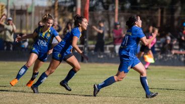 El grito de gol de las jugadoras de Central.