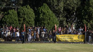 El público canalla presente en Bella Vista.